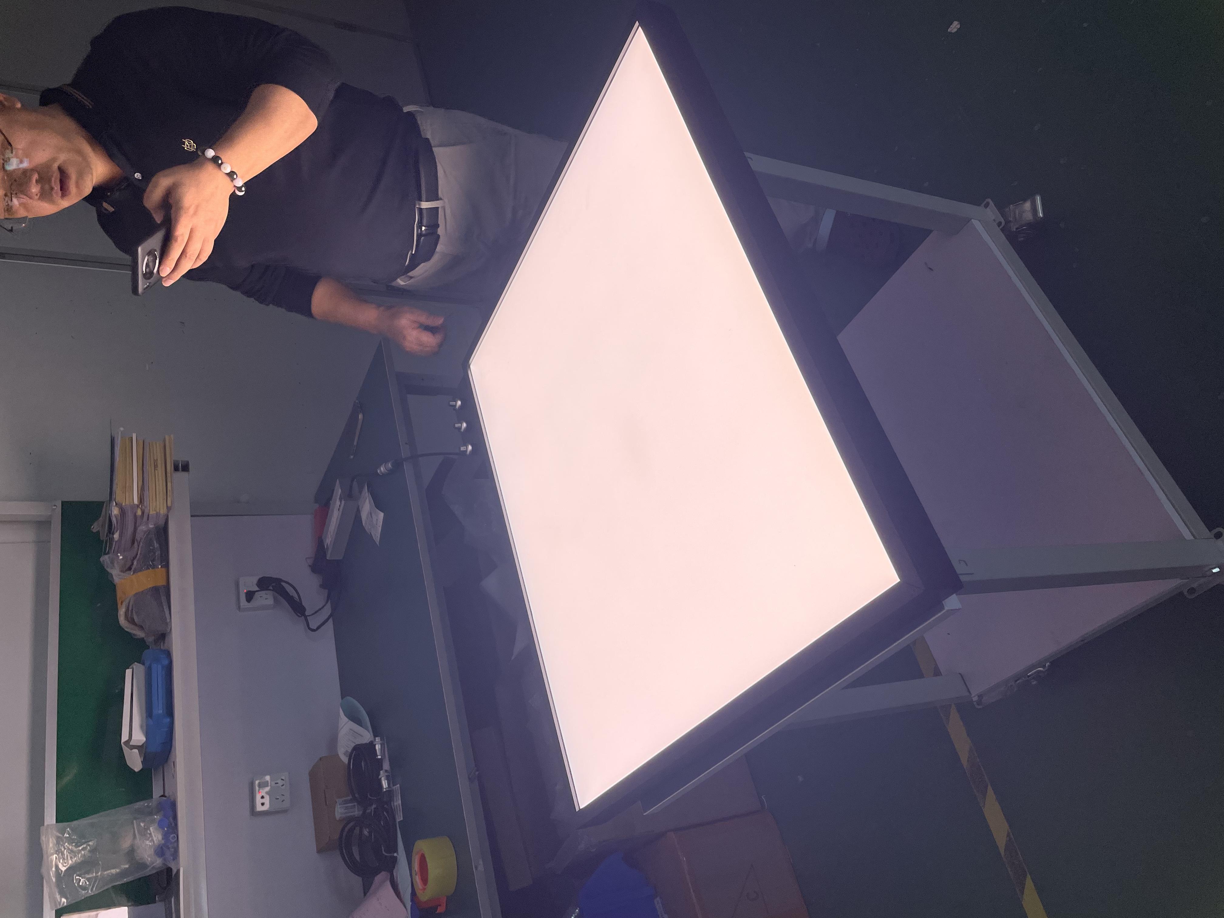 1米×1米超大面光源，破解工业检测“不均匀”难题，思奥特以光学基石智造未来